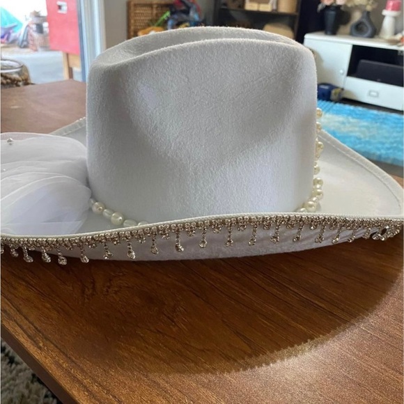 Bride Cowboy Hat Pearls Rhinestone With Veil - Picture 5 of 9